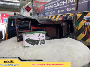VinFast VF3 gắn cốp để đồ phía trước 1 VinFast VF3 lắp cốp để đồ phía trước TB Auto