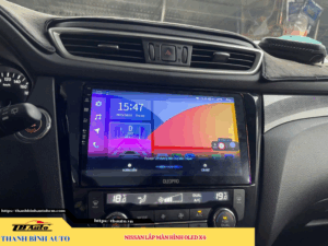 Nissan gắn màn hình Oled X4 TB Auto