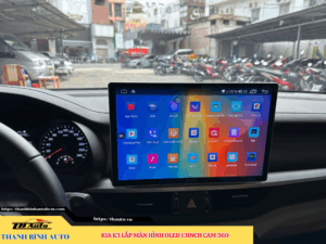 Kia K3 lắp màn hình Oled 13inch Cam 360 1 Kia K3 lắp màn hình Oled 13inch Cam360 TB Auto