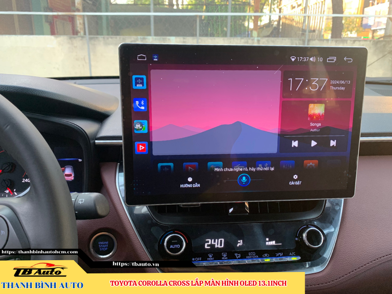 Toyota Corolla Cross gắn màn hình Oled 13.1 inch 7 Toyota Corolla Cross gắn màn hình Oled 13.1 inch TB Auto