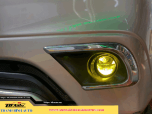 Toyota Innova gắn đèn bi gầm Zestech GX301 TB Auto