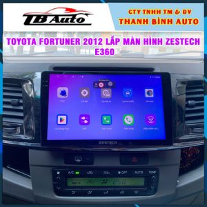 Toyota Fortuner 2012 lên màn hình Zestech E360