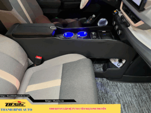VinFast VF3 gắn bệ tỳ tay yên ngựa phi thuyền 1 VinFast VF3 gắn bệ tỳ tay yên ngựa phi thuyền TB Auto