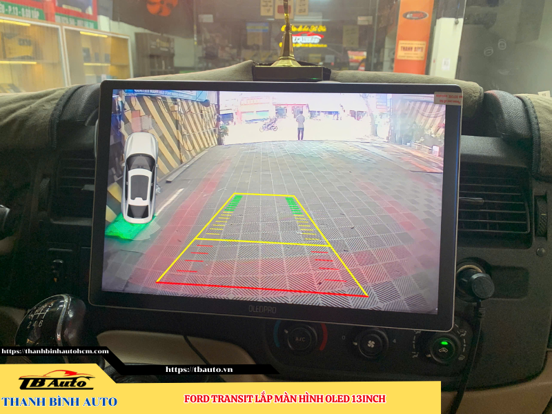 Ford Transit lên màn hình Oled 13inch TB Auto Ford Transit lên màn hình Oled 13inch TB Auto